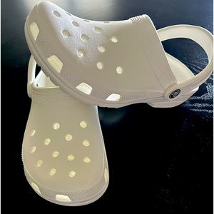 Crocs Classic Clogs Womens Sz 8 Mens 6 Water Sandal Shoe Slip On White